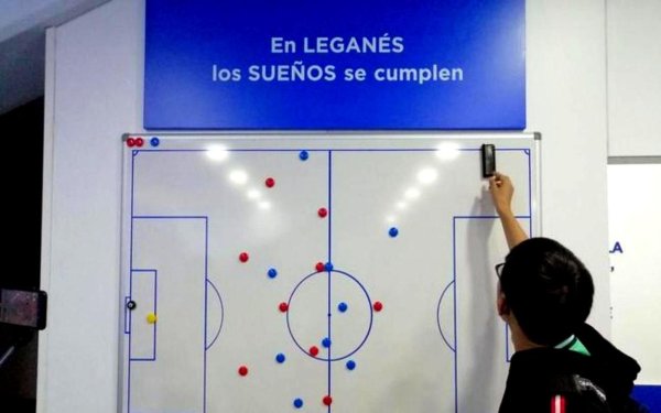 壹号娱乐下载 张帆从主力到板凳，38分钟变0分钟，北控签下罗汉琛那天球衣号码从首发名单消失，教练安排成最大变量